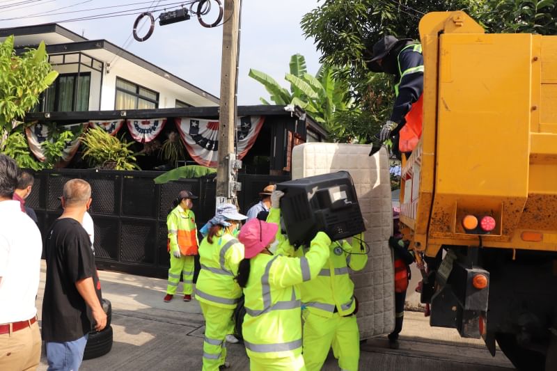 ดอนเมือง มาตามนัด🚛กับนัดทิ้งขยะชิ้นใหญ่ หมู่บ้านปิ่นเจริญ 2 สำนักงานประชาสัมพันธ์ 7893